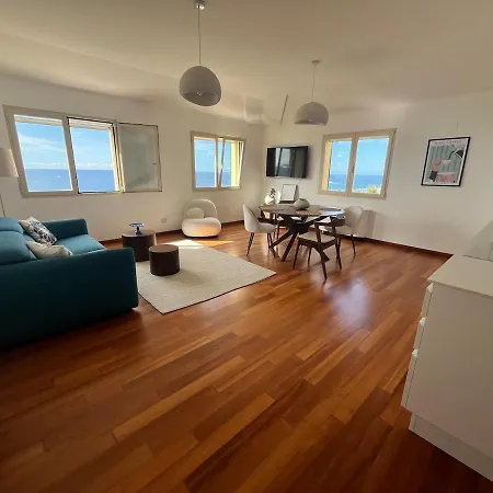 Апартаменти Sea-view With Private Parking! Your Choice *